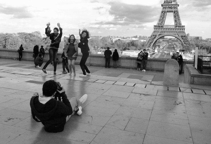 Jumping La Tour Eiffel