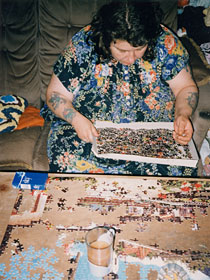 Richard Billingham - Mother Liz with a jigsaw (from Ray´s a laugh)
