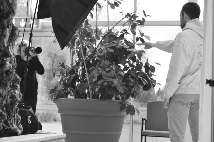 Elisabeth Ohlson Wallin fixar fotomodellen Stefan Holm