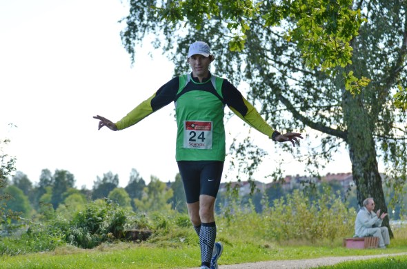 Malcolm Chapman IF Göta flyger fram