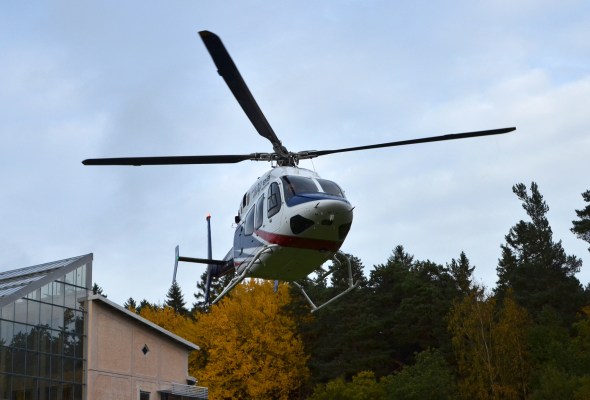 Helikotern Bell 429 landar