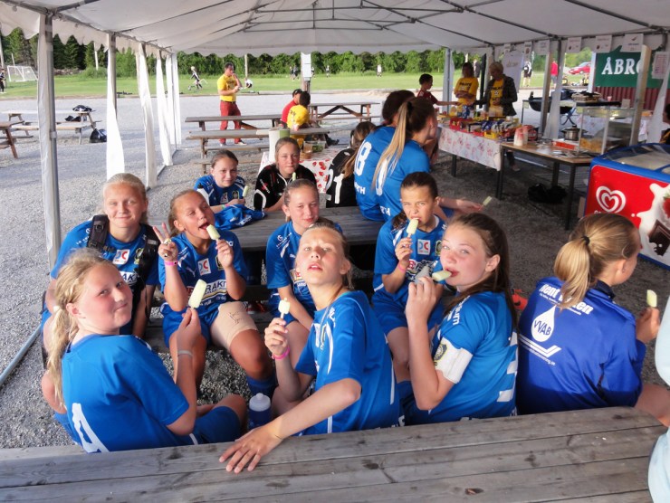 11Lördag_KlaraFörAslutspelGlass1200px_DSC01299