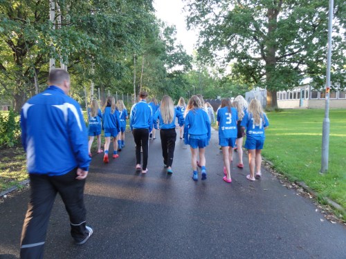 På väg till frukost 05:45