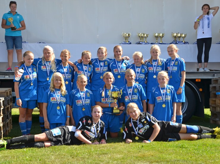 QBIK F00 vann guld i Svennis Cup 2013
