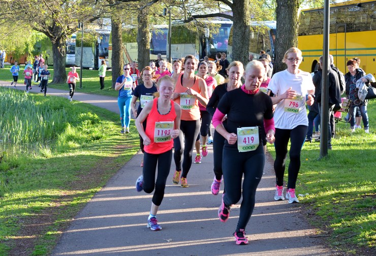 AnnaOchJennyMotMål_1200px_DSC_9028