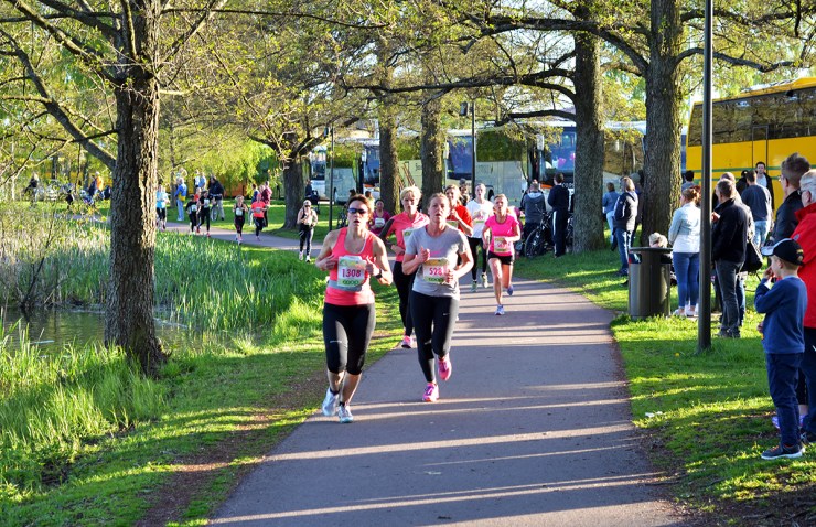 AnnEvaMotMål_1200px